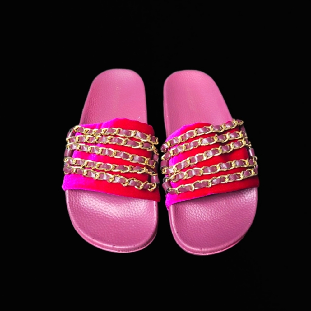 Ladies Size 6 Faux Fur Fancy Slides